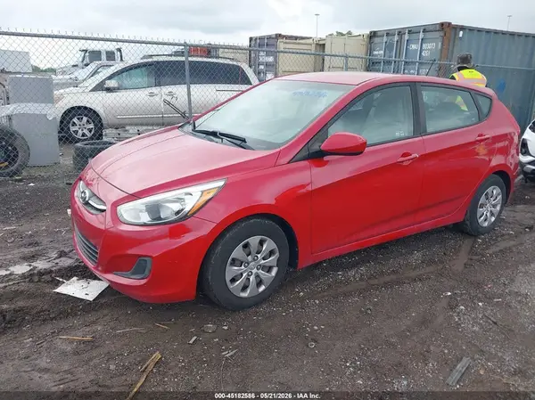 KMHCT5AE6HU350017 2017 HYUNDAI ACCENT - Image 2