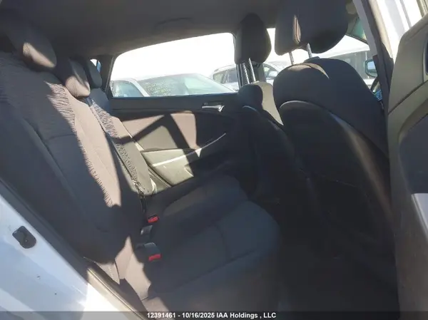 KMHCT5AE6HU351586 2017 HYUNDAI ACCENT - Image 8
