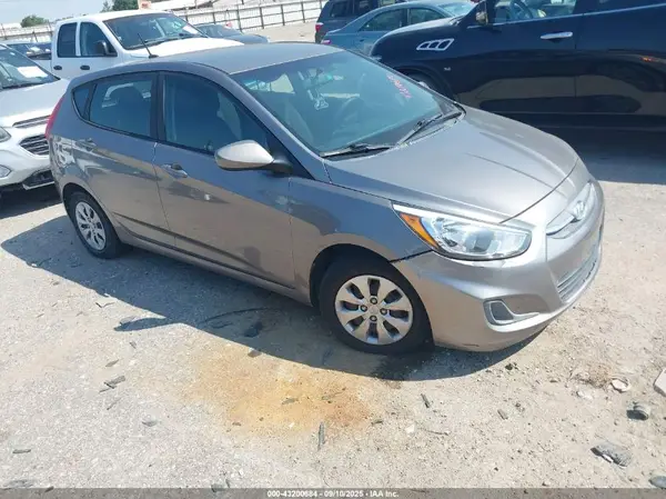 KMHCT5AE6HU359428 2017 HYUNDAI ACCENT - Image 1