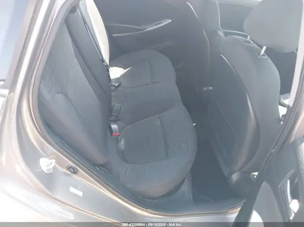 KMHCT5AE6HU359428 2017 HYUNDAI ACCENT - Image 8
