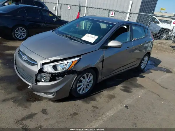 KMHCT5AE6HU363267 2017 HYUNDAI ACCENT - Image 2