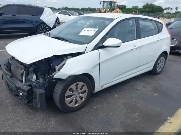 KMHCT5AE7GU248224 2016 HYUNDAI ACCENT - Image 2