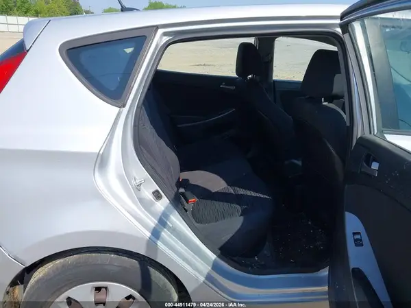 KMHCT5AE7GU250880 2016 HYUNDAI ACCENT - Image 8