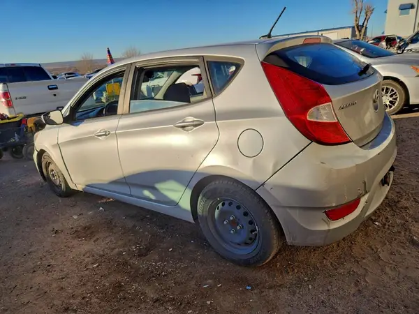 KMHCT5AE7GU273592 2016 HYUNDAI ACCENT - Image 2
