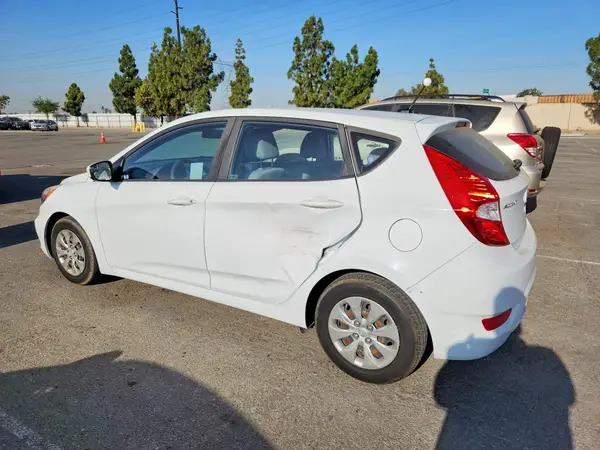 KMHCT5AE7GU279473 2016 HYUNDAI ACCENT - Image 2