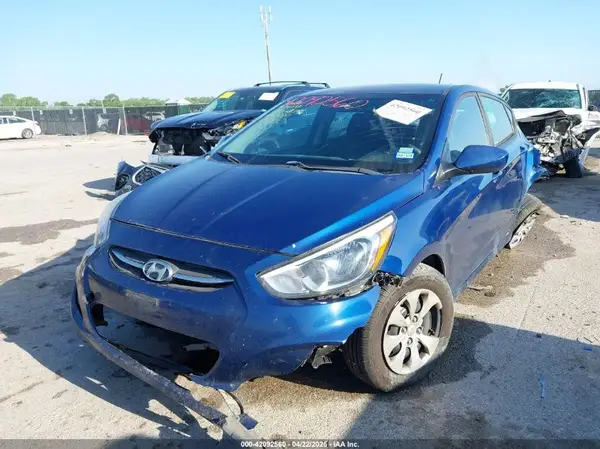KMHCT5AE7GU280977 2016 HYUNDAI ACCENT - Image 2
