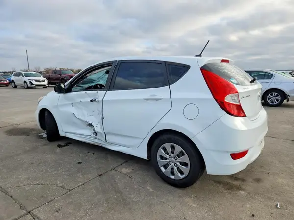 KMHCT5AE7GU281045 2016 HYUNDAI ACCENT - Image 2