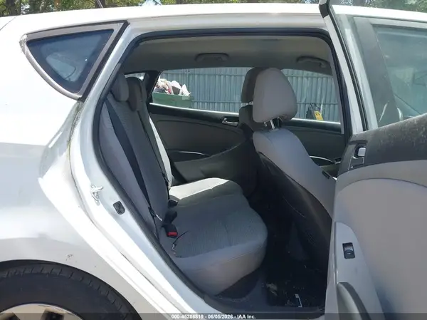 KMHCT5AE7GU287749 2016 HYUNDAI ACCENT - Image 8