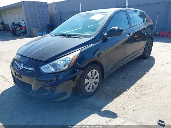 KMHCT5AE7HU300937 2017 HYUNDAI ACCENT - Image 2
