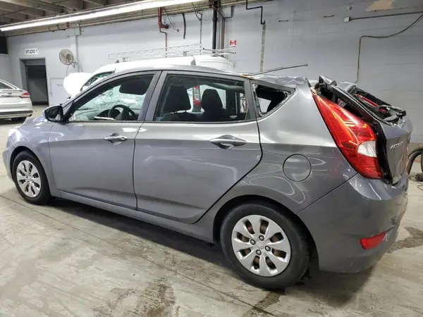 KMHCT5AE7HU305488 2017 HYUNDAI ACCENT - Image 2