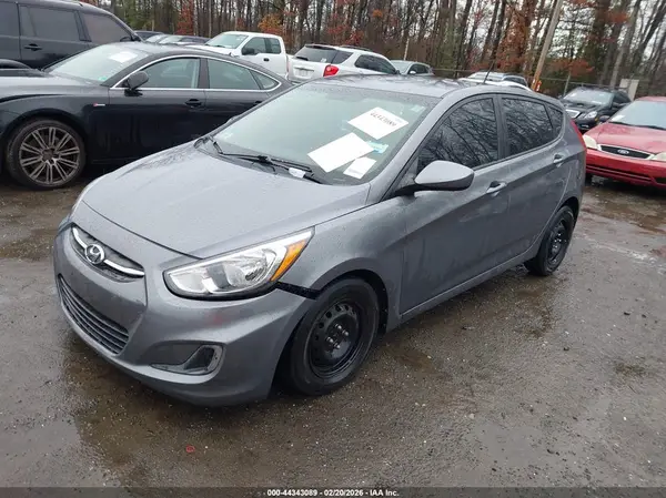 KMHCT5AE7HU305507 2017 HYUNDAI ACCENT - Image 2
