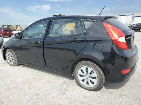 KMHCT5AE7HU307094 2017 HYUNDAI ACCENT - Image 2