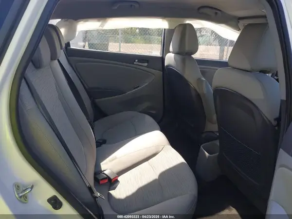 KMHCT5AE7HU310724 2017 HYUNDAI ACCENT - Image 8