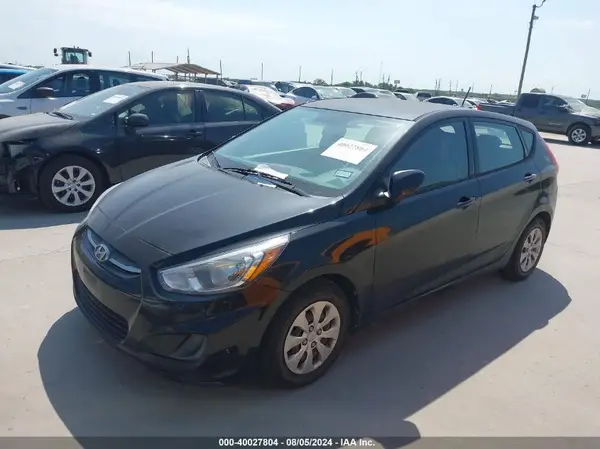 KMHCT5AE7HU311937 2017 HYUNDAI ACCENT - Image 2