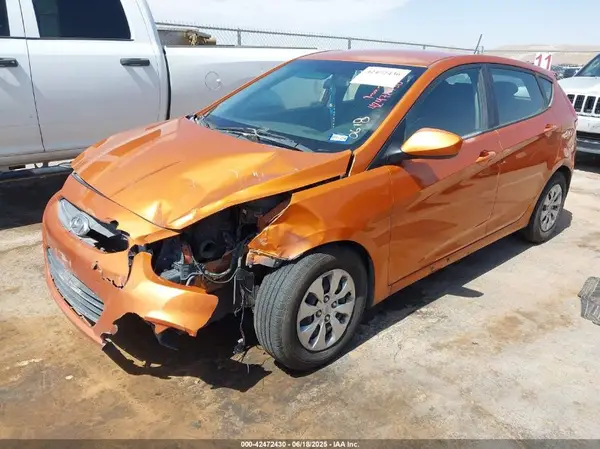 KMHCT5AE7HU315762 2017 HYUNDAI ACCENT - Image 2