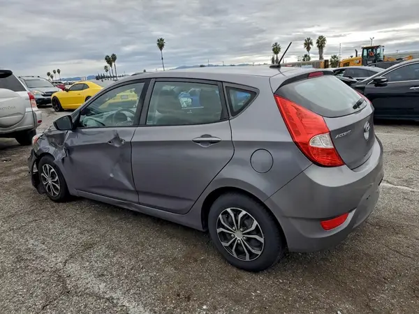 KMHCT5AE7HU325403 2017 HYUNDAI ACCENT - Image 2