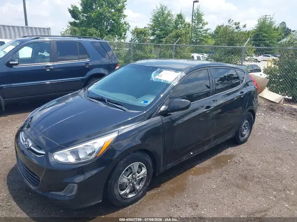 KMHCT5AE7HU336840 2017 HYUNDAI ACCENT - Image 2