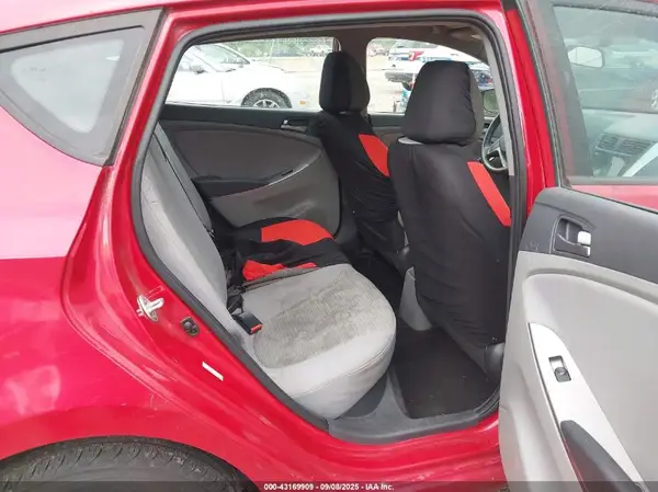 KMHCT5AE7HU338393 2017 HYUNDAI ACCENT - Image 8