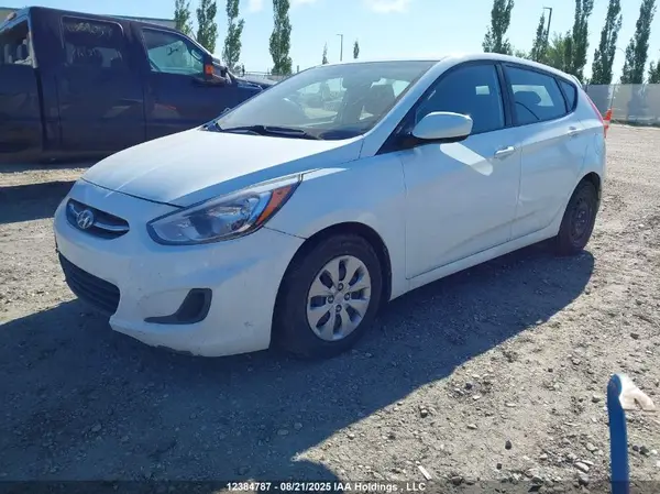 KMHCT5AE7HU339799 2017 HYUNDAI ACCENT - Image 2