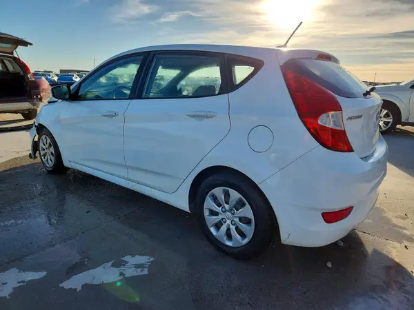 KMHCT5AE7HU340306 2017 HYUNDAI ACCENT - Image 2