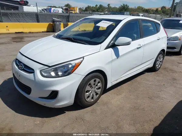 KMHCT5AE7HU343030 2017 HYUNDAI ACCENT - Image 2