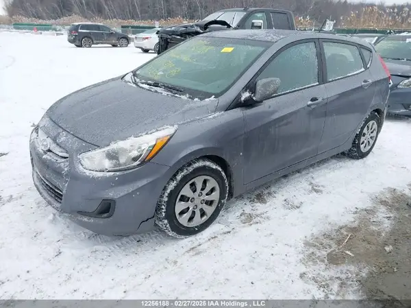 KMHCT5AE7HU346798 2017 HYUNDAI ACCENT - Image 2