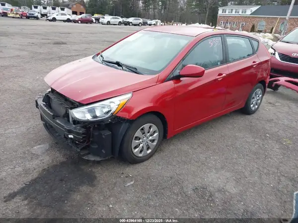 KMHCT5AE7HU359888 2017 HYUNDAI ACCENT - Image 2