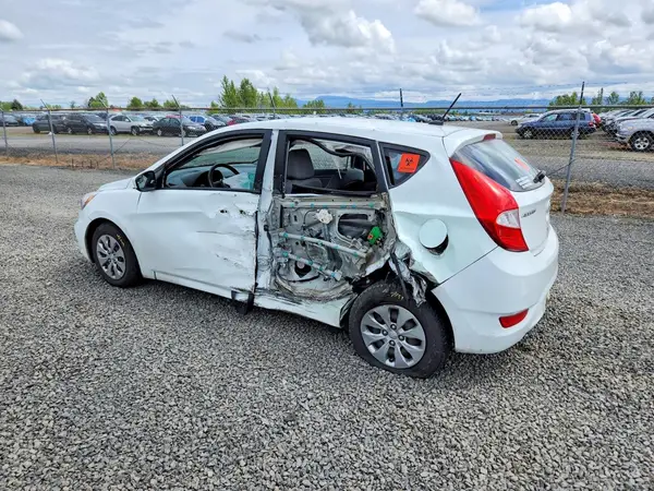 KMHCT5AE8GU238723 2016 HYUNDAI ACCENT - Image 2