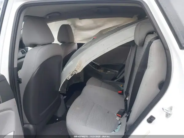 KMHCT5AE8GU241735 2016 HYUNDAI ACCENT - Image 8