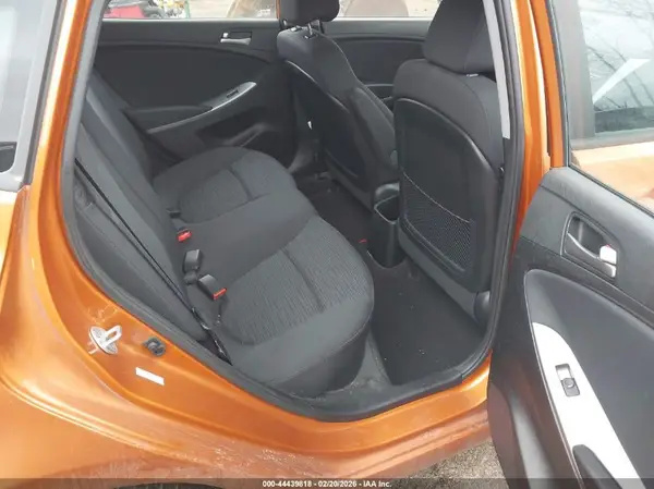 KMHCT5AE8GU246577 2016 HYUNDAI ACCENT - Image 8