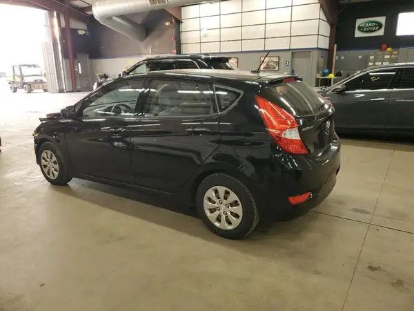KMHCT5AE8GU249639 2016 HYUNDAI ACCENT - Image 2