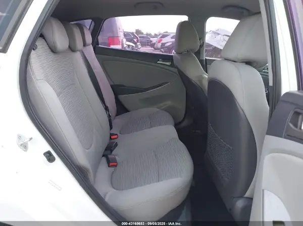 KMHCT5AE8GU251505 2016 HYUNDAI ACCENT - Image 8