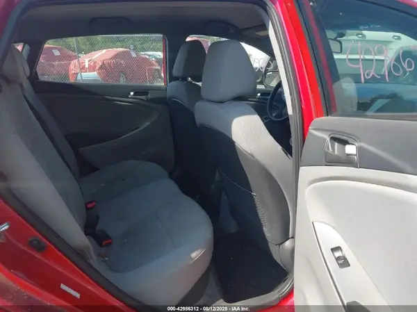 KMHCT5AE8GU254937 2016 HYUNDAI ACCENT - Image 8
