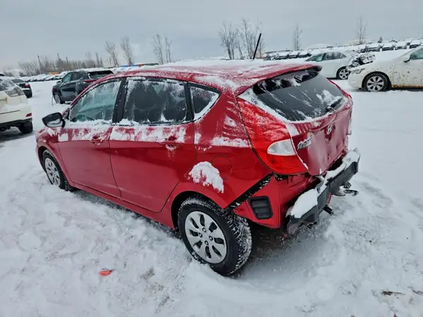 KMHCT5AE8GU255912 2016 HYUNDAI ACCENT - Image 2