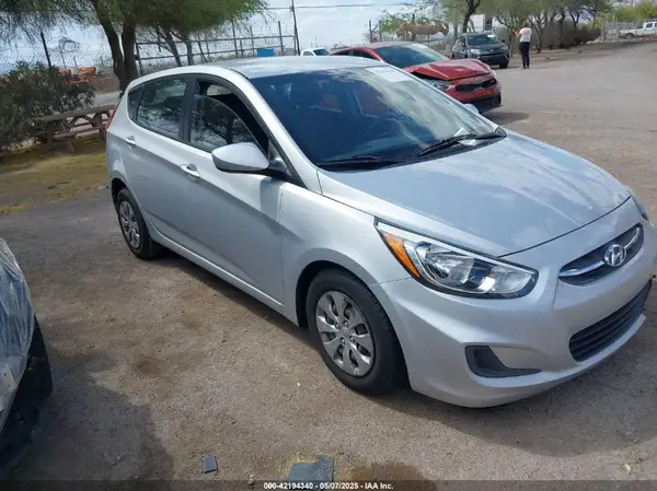 KMHCT5AE8GU256302 2016 HYUNDAI ACCENT - Image 1