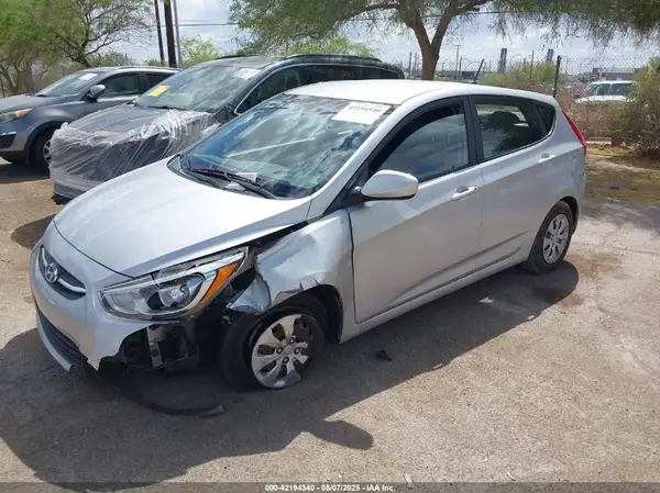 KMHCT5AE8GU256302 2016 HYUNDAI ACCENT - Image 2