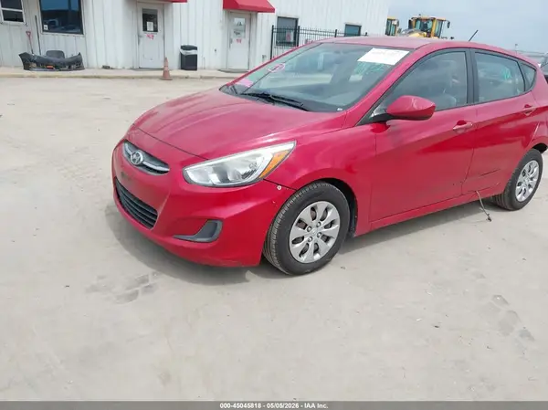 KMHCT5AE8GU256395 2016 HYUNDAI ACCENT - Image 2