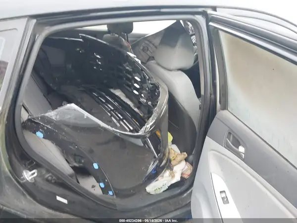 KMHCT5AE8GU266702 2016 HYUNDAI ACCENT - Image 8
