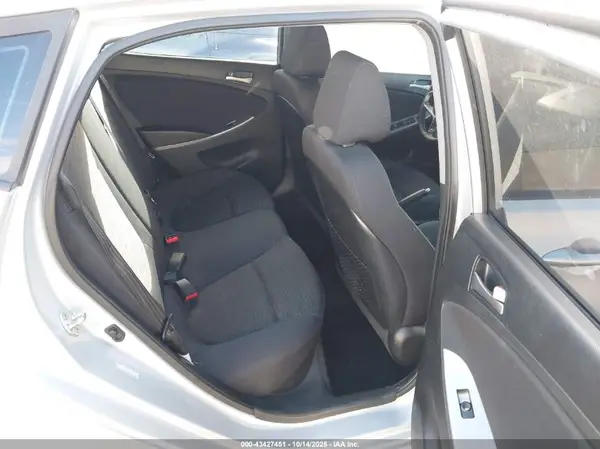 KMHCT5AE8GU268689 2016 HYUNDAI ACCENT - Image 8