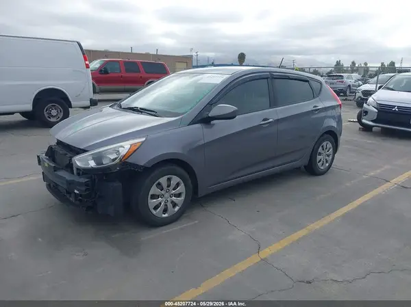 KMHCT5AE8GU283807 2016 HYUNDAI ACCENT - Image 2