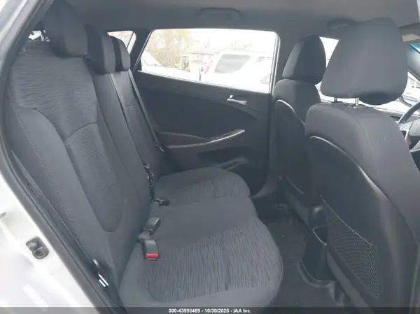 KMHCT5AE8GU285850 2016 HYUNDAI ACCENT - Image 8