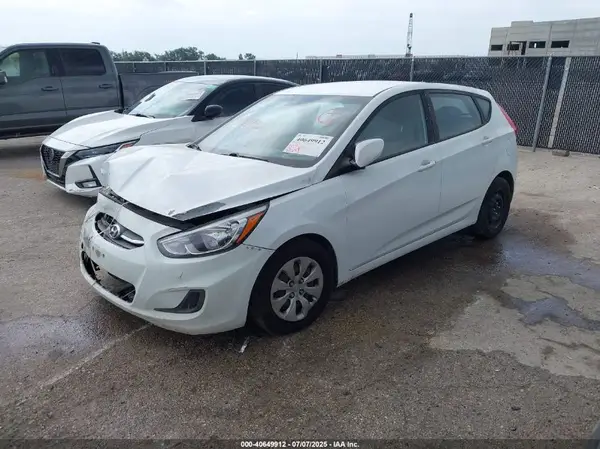 KMHCT5AE8GU285993 2016 HYUNDAI ACCENT - Image 2