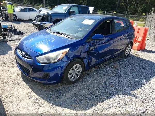 KMHCT5AE8GU288232 2016 HYUNDAI ACCENT - Image 2