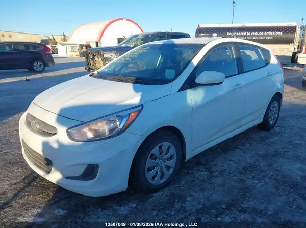 KMHCT5AE8HU304804 2017 HYUNDAI ACCENT - Image 2