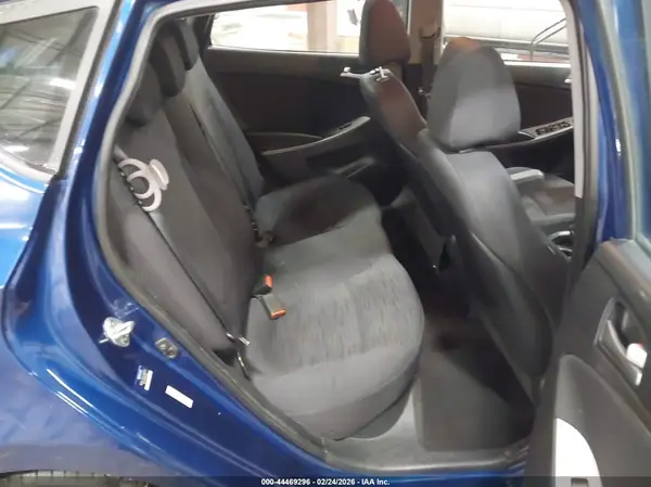 KMHCT5AE8HU305564 2017 HYUNDAI ACCENT - Image 8
