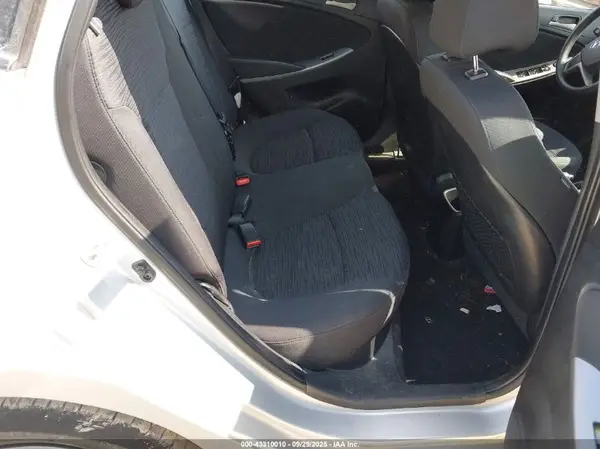 KMHCT5AE8HU311753 2017 HYUNDAI ACCENT - Image 8