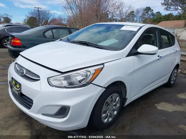 KMHCT5AE8HU315026 2017 HYUNDAI ACCENT - Image 2
