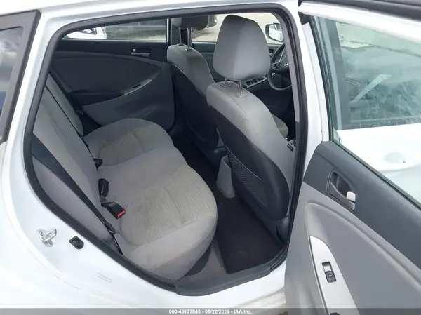 KMHCT5AE8HU315592 2017 HYUNDAI ACCENT - Image 8