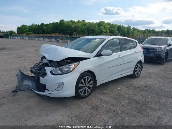 KMHCT5AE8HU318198 2017 HYUNDAI ACCENT - Image 2