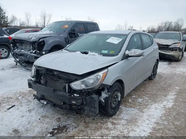KMHCT5AE8HU320694 2017 HYUNDAI ACCENT - Image 2